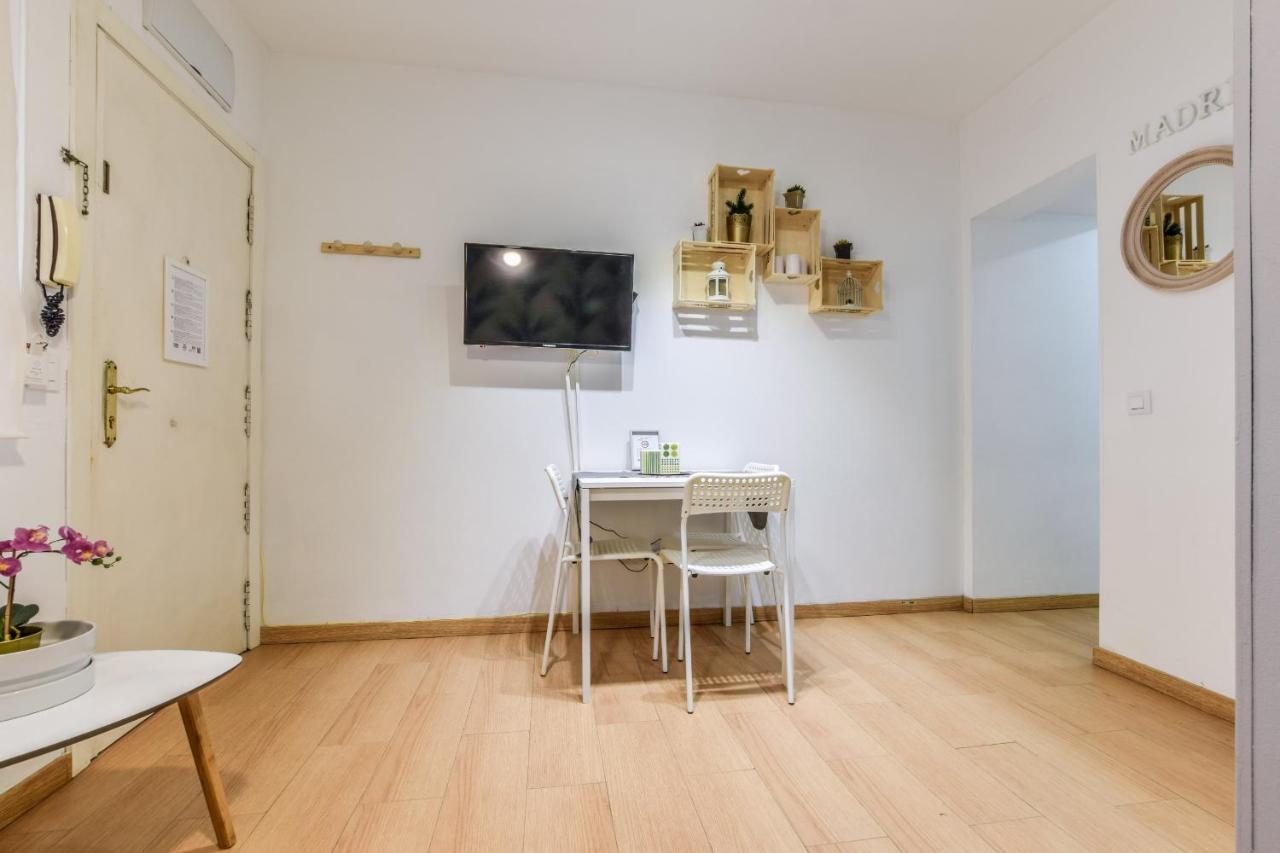 Acogedor Piso Madrid Centro Alquiler Temporalアパートメント エクステリア 写真